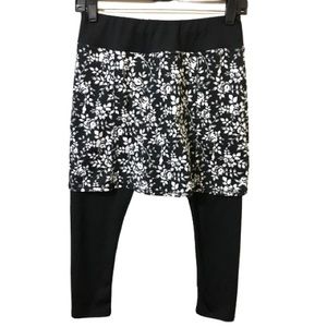 Sahalie Floral Skort w/ Black Capri Leggings Sz SX